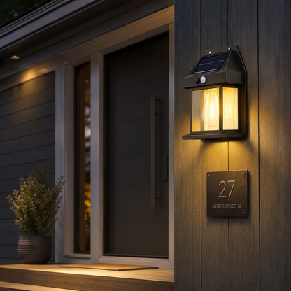 SolarLume™ | Vattentålig solcellslampa för vägg med rörelsesensor – Köp 1, få 2