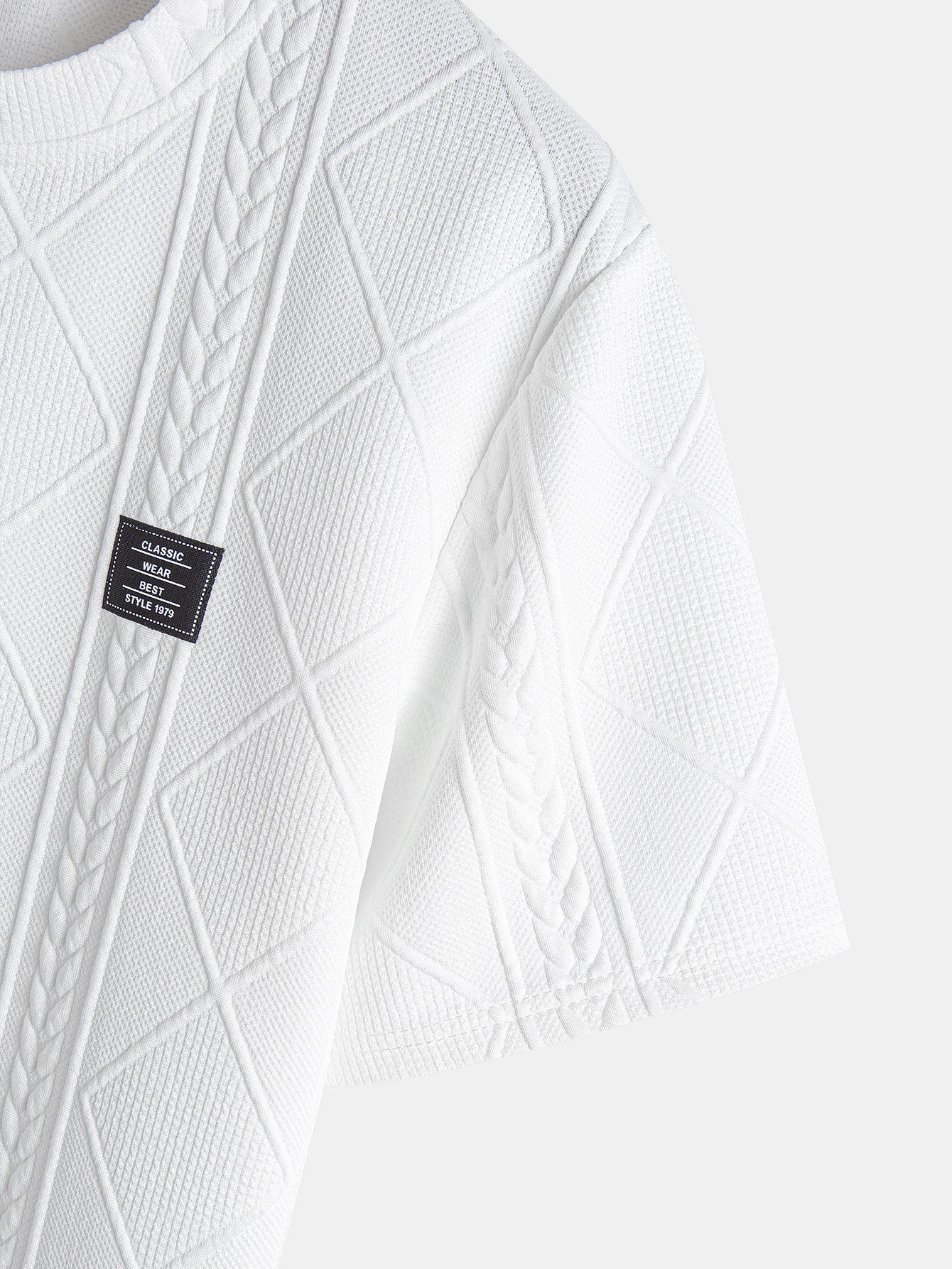 Short Sleeve Geometric Jacquard Arc Hem T-Shirt - T-Shirts